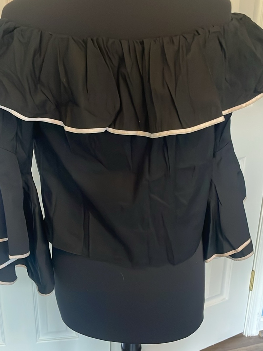 Zara Basic Ruffled Top w White Trim S - Picture 4 of 5